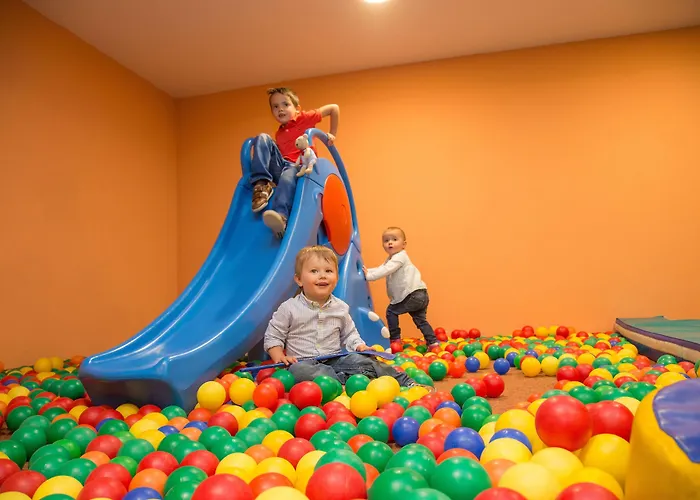 Stadt Wien 4* צל-אם-זי